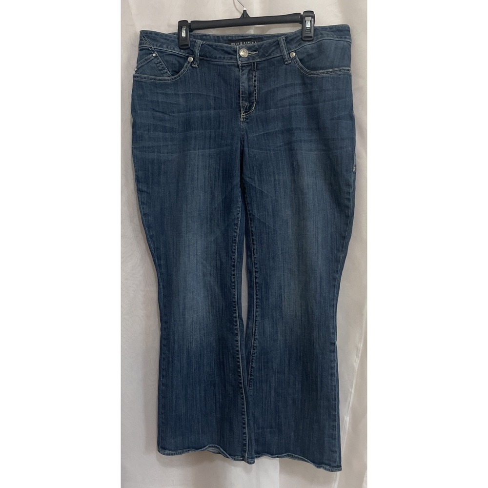 ROCK & REPUBLIC Size 16 X30 Kasandra Boot Cut Jeans Boot Cut Rivet Pockets Bling - Picture 2 of 7